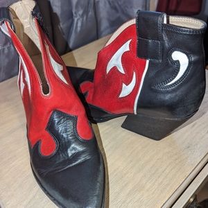 Elena Iachi Texan low black and red leather ankle bootie